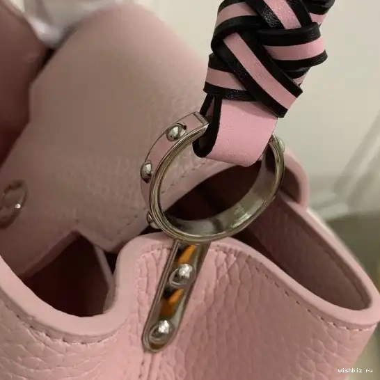 WIS CAPUCINES VUITTON LOUIS BB 0515